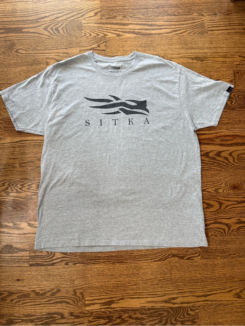 Men's Classic Gray Sitka Logo Hunting Tee XL organic cotton